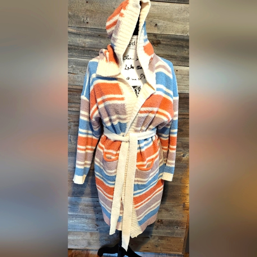 POL, super soft, comfy, warm hooded bath robe in medium